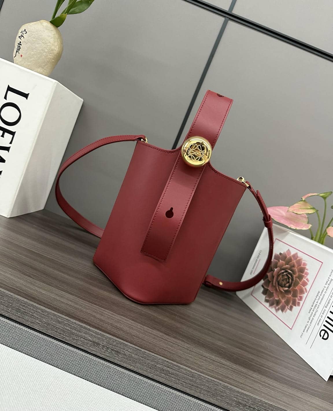 0002-New Pebble Bucket